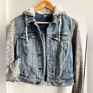 Free people cropped denim jacket, size S